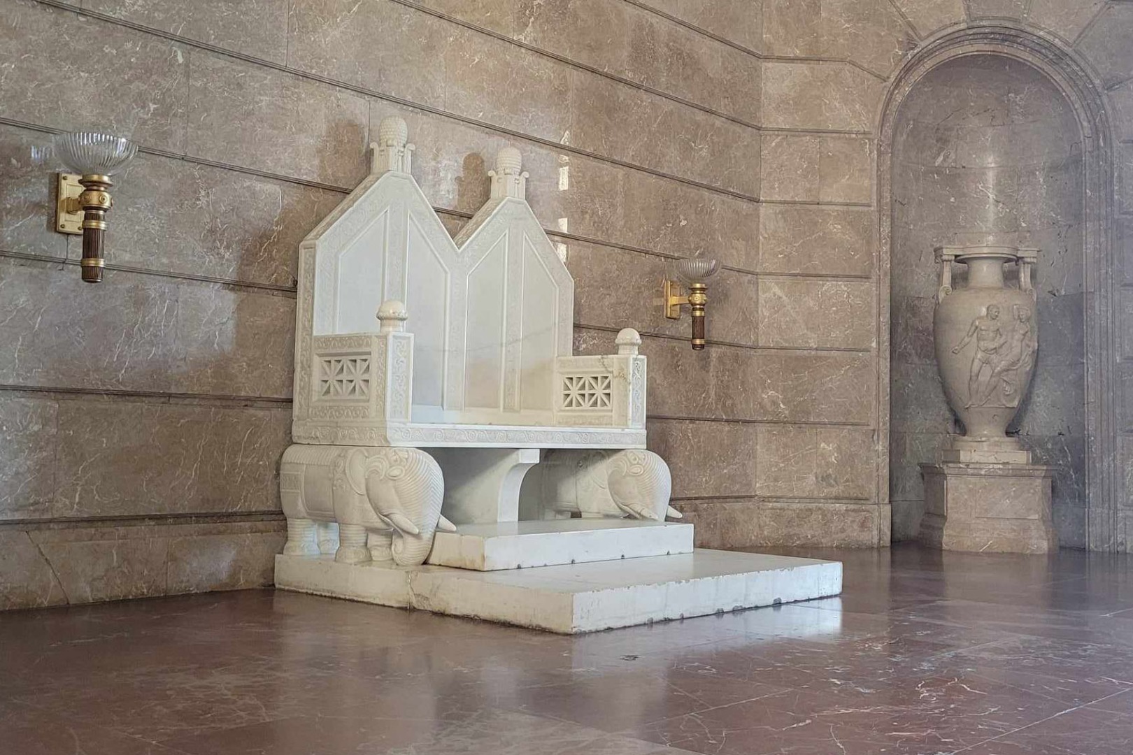 Zamek Cesarski w Poznaniu Tropem historii - 2