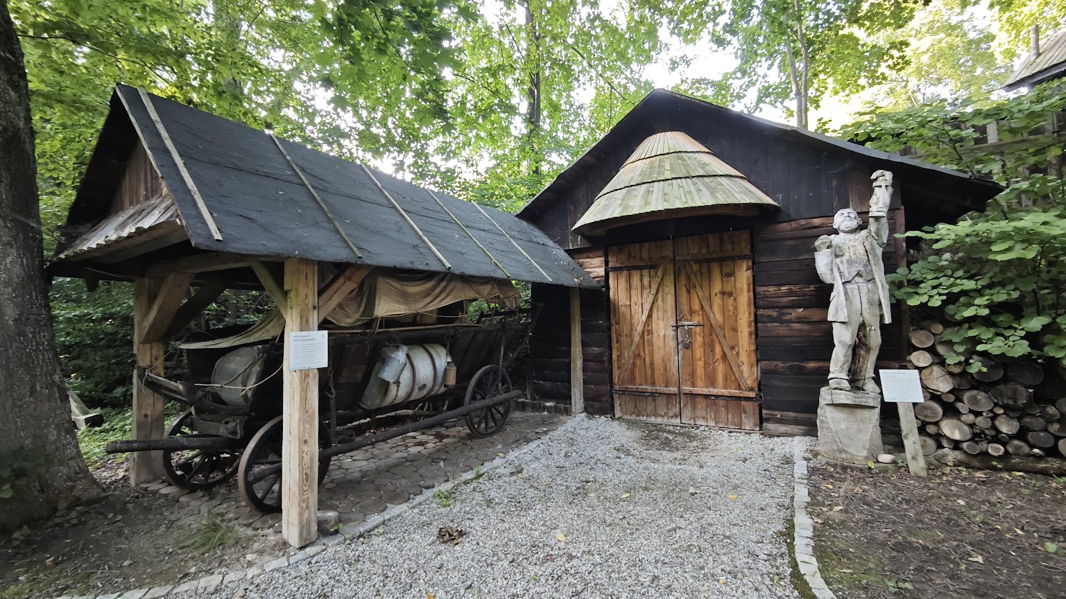 Śladami historii Ropy