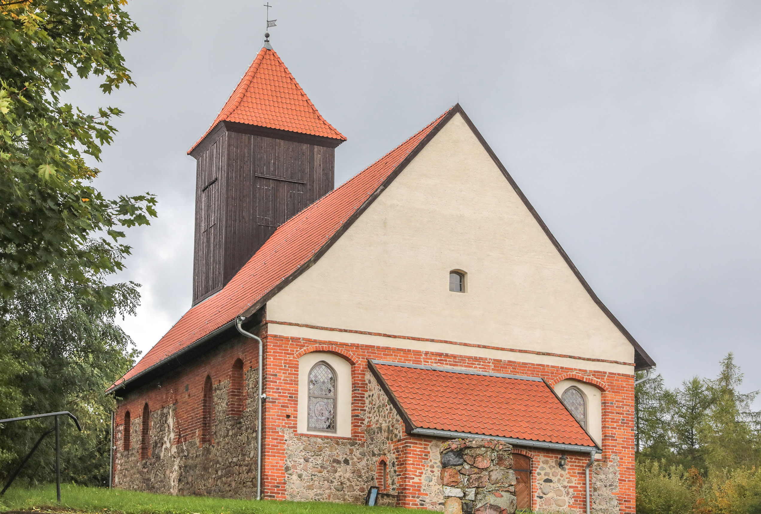 Średniowieczne budownictwo w Gminie Dąbrówno - 1
