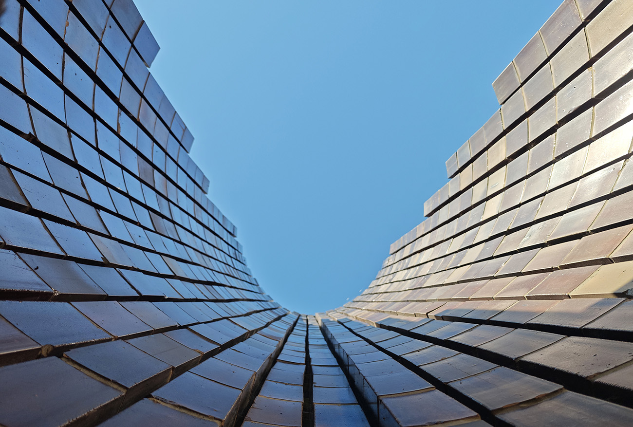 Porcelana, fajans, klinkier, dachówka – z prof. Wilkiem przez Gozdnicę wędrówka - 1