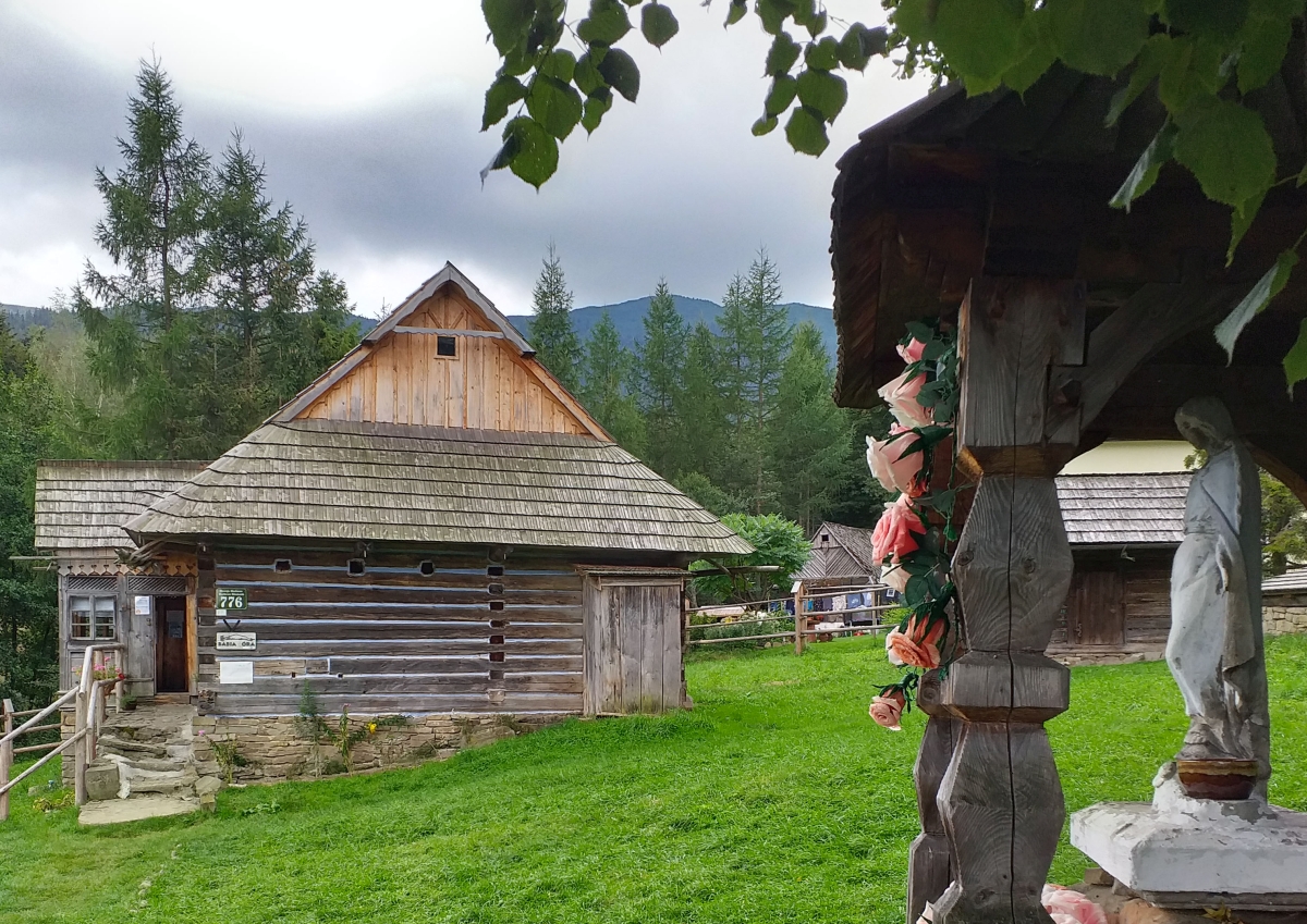 Pod babiogórską strzechą - 1