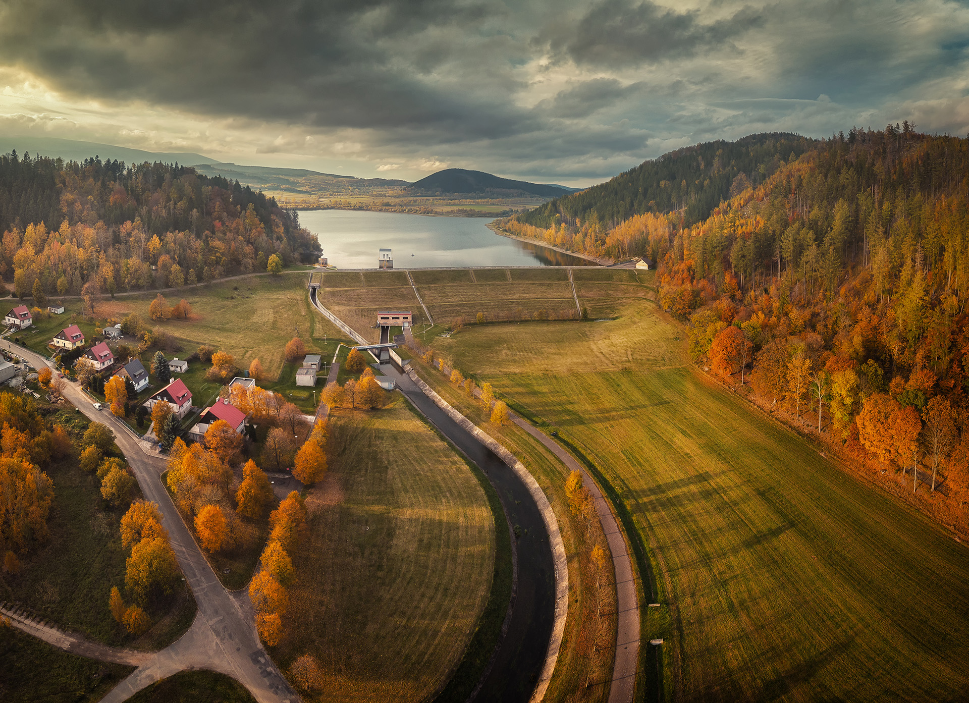 Ścieżkami dawnej złotej wsi nad Zalewem Bukówka - 1