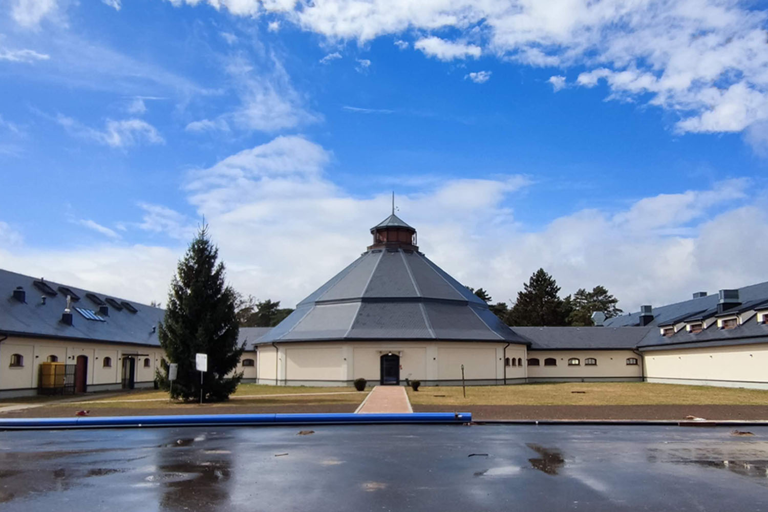 Poznaj dawną bazę cyrkową w Julinku - 1
