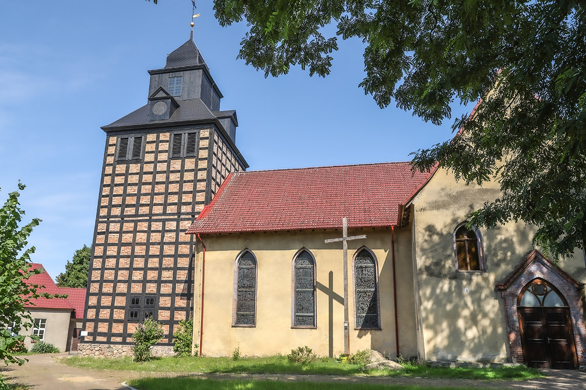 Z krasnalem Drawkiem za rękę po Drawnie