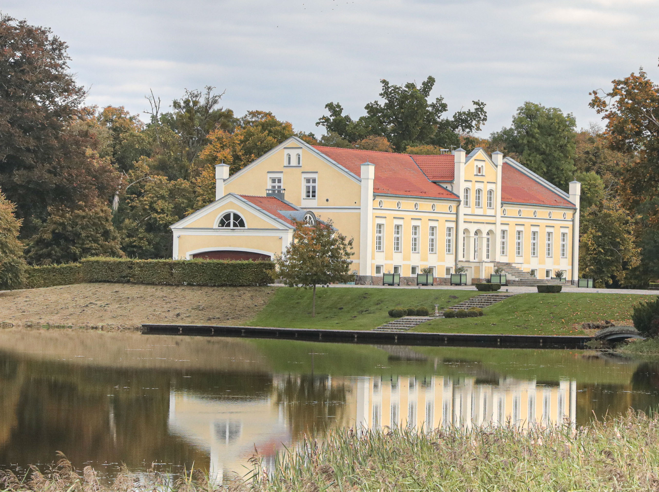 Dwory i pałace Gminy Miłakowo - 1