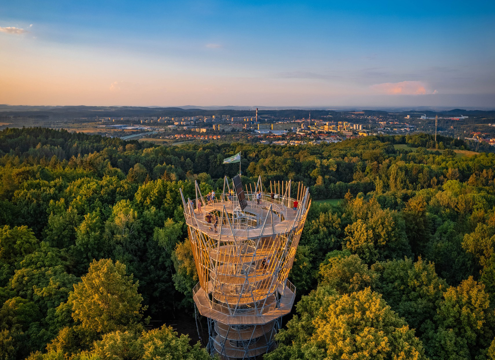 Rusz się, oddychaj, odkrywaj. Spacer na Wzgórze Gedymina w Szczawnie-Zdroju